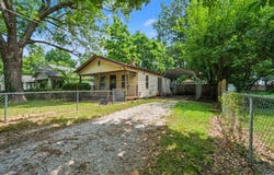 2434 N Pickwick Avenue, Springfield, MO 65803