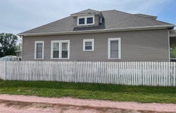 1105 Redick Ave, Creighton, NE 68729