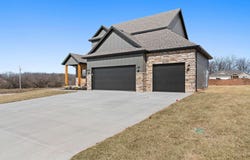 174 E Kelce Lane, Republic, MO 65738