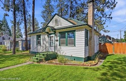 124 N 4th St, Cheney, WA 99004