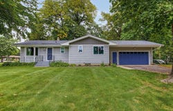 727 Tanglewood Drive, Shoreview, MN 55126