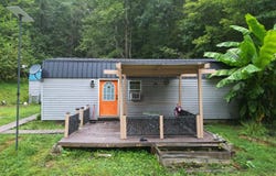 1225 Vine Drive, Elkview, WV 25071