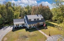 847 Middlesex Road, Topsham, ME 04086