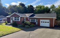 229 Mccarthy Ave, Chicopee, MA 01020