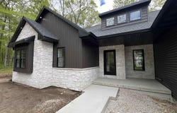 996 THOMAS Trail, WAUPACA, WI 54981