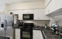 21 Simonton Cir, Weston, FL 33326