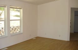 691 GRANDVIEW St, Glide, OR 97443