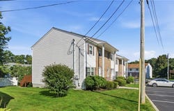 16 Scenery Lane, Johnston, RI 02919