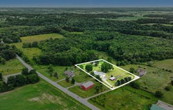 13191 Harder Road, Three Rivers, MI 49093