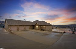 135 Crabtree Road, Montezuma, IA 50171