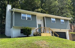137 Springlea Drive, Winfield, WV 25213