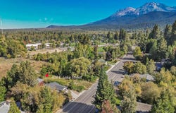 408 E Lake, Mount Shasta, CA 96067