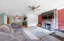 126 Bunkerhill Avenue, South Elgin, IL 60177