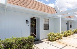 11140 CARRIAGE HILL Drive, PORT RICHEY, FL 34668