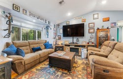 1492 Crooks Creek Road, Selma, OR 97538