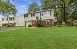 760 Harrison Ave, Roselle Boro, NJ 07203-2254