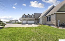 1804 Orchard Ridge, St. Peter, MN 56082