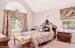 5120 Braintree Drive, Bushkill, PA 18324