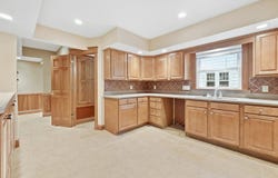 1756 E Beardsley Avenue, Elkhart, IN 46514-3704