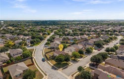 701 Big Sur Trail, Taylor, TX 76574