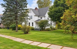 21 Oak Street, Champlain, NY 12919