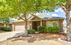 881 Oarlock Drive, Crowley, TX 76036