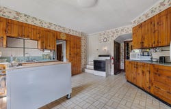 99 Lovett Rd, Oxford, MA 01540