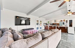 6110 W Nebraska Avenue, Caruthers, CA 93609
