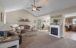 25 Hardwick Rd, White Plains, KY 42464