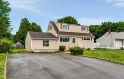 14 Robyn Drive, Monroe, NY 10950