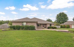 1206 Soleil Circle, Mountain Grove, MO 65711