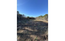 311 Park Rd, Bandera, TX 78003