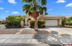 78649 Waterfall Dr, Palm Desert, CA 92211