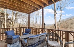 61 Creekside Way, Burnsville, NC 28714