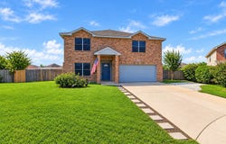 214 Hawthorne Court, Ponder, TX 76259