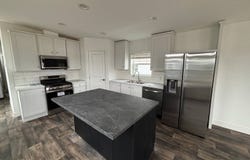 113 CRESTVIEW DR, Le Mars, IA 51031