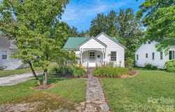 105 Parkview Drive, Brevard, NC 28712