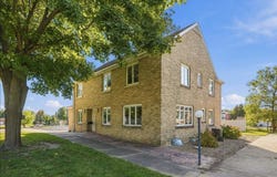 239 S Walnut Avenue, New Hampton, IA 50659