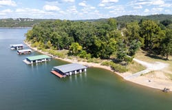 1208 Bear Den, Galena, MO 65656