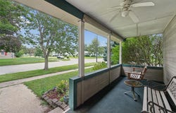 602 N 1st Avenue, Winterset, IA 50273