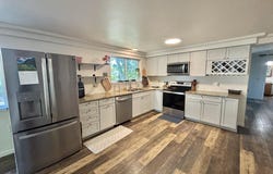 1335 Wildfang Dr, Independence, OR 97351-9660