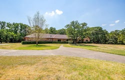 10100 Crestline Trail, Burleson, TX 76028