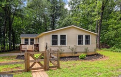 9448 GREEN RD, MIDLAND, VA 22728