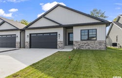 1709 Ambleside Drive, Springfield, IL 62711