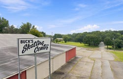 15650 Logans Lake Rd, Boonville, MO 65233