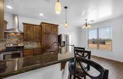 1826 Paint Rd, Cache, OK 73527