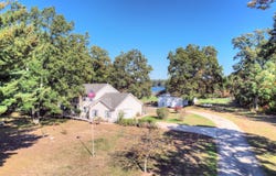 827 Nadeau Drive, Pullman, MI 49450
