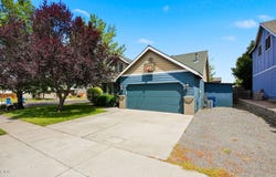 2736 NE Rainier Drive, Bend, OR 97701
