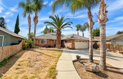 1621 N Maple Street E, Visalia, CA 93292