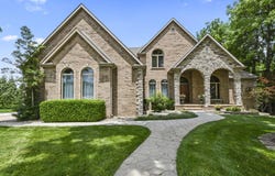 4013 E Gastonbury Street, Springfield, MO 65809